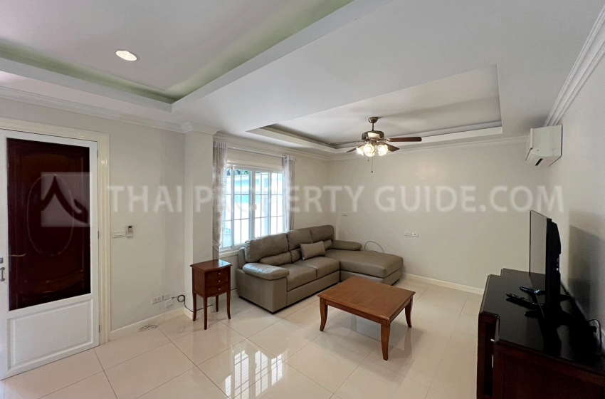 Townhouse in Sukhumvit 